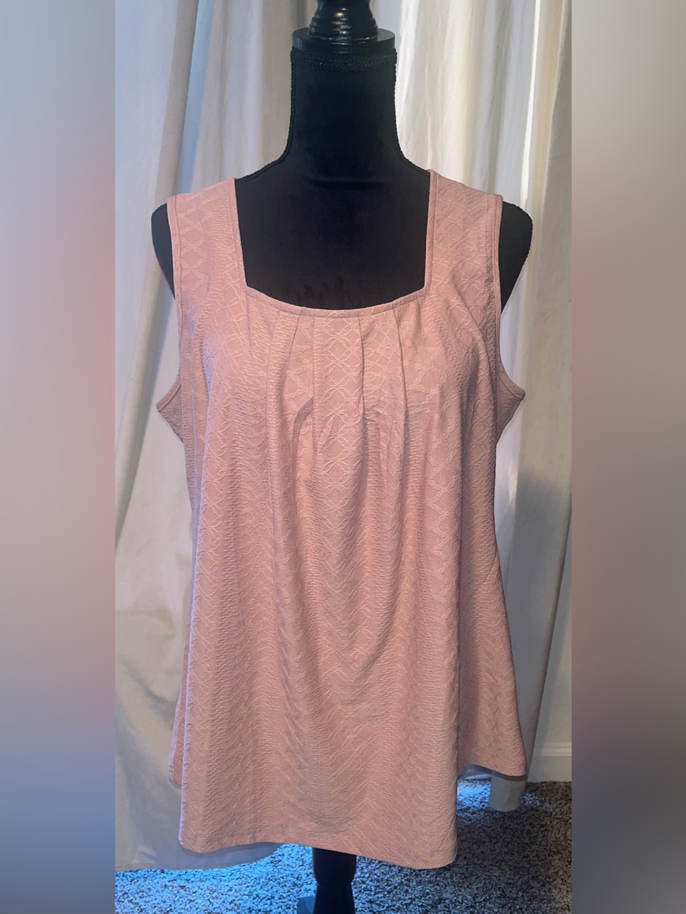 Women’s Sleeveless Pink Textured Tank Top 1X